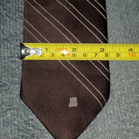 BROWN TIE WITH TAN PINSTRIPES NEW - Picture 7 of 7